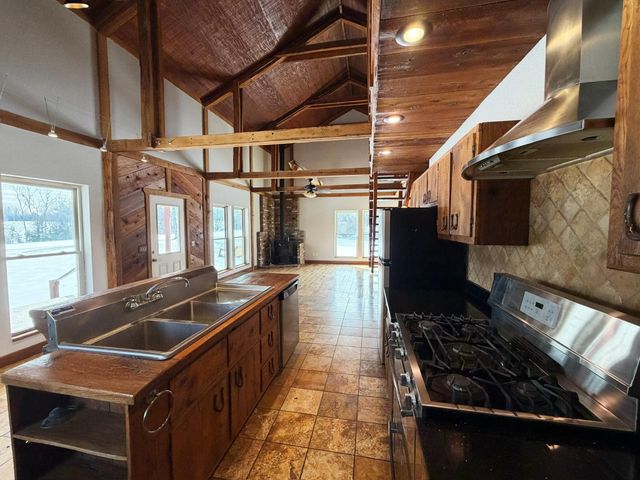 3095 State Highway O, Highlandville, MO 65669