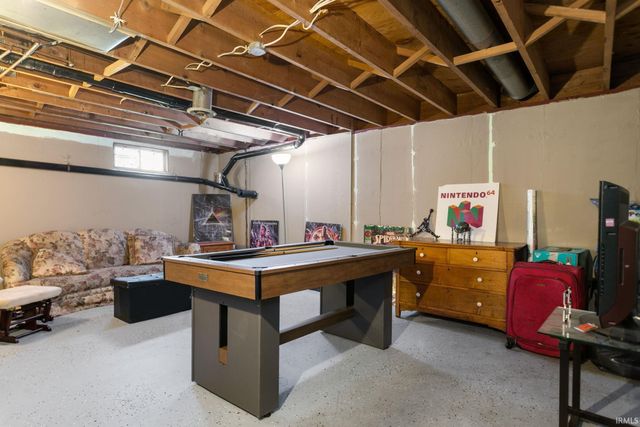 2824 Grape Road, Mishawaka, IN 46545