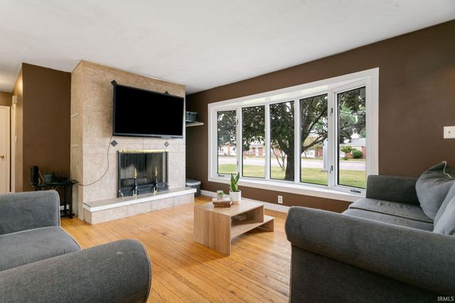 2824 Grape Road, Mishawaka, IN 46545