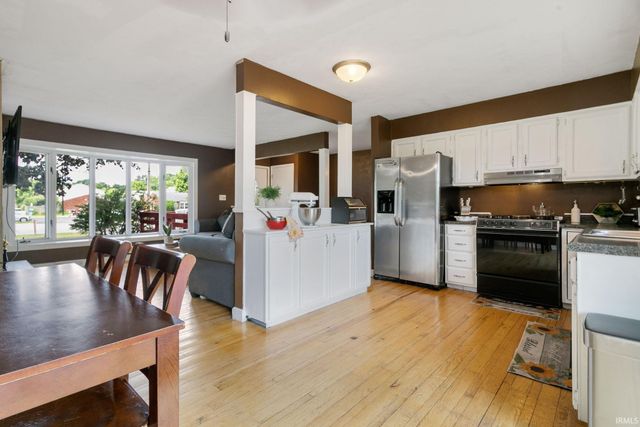 2824 Grape Road, Mishawaka, IN 46545