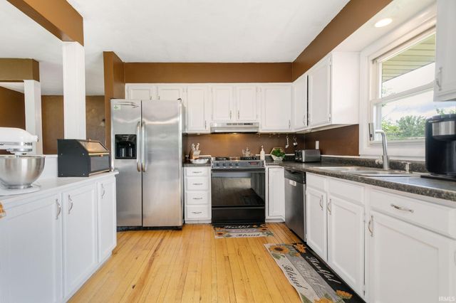 2824 Grape Road, Mishawaka, IN 46545