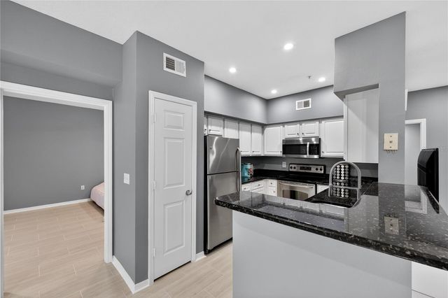 2010 E PALM AVENUE 14304, Tampa, FL 33605