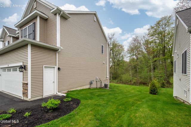 22 Wellington Court, Clifton Park, NY 12065