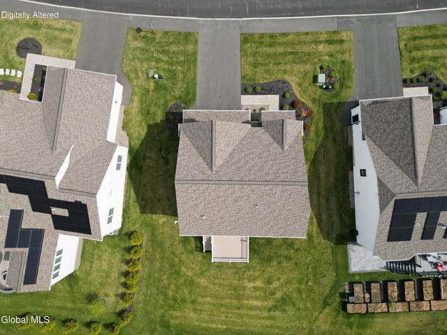 22 Wellington Court, Clifton Park, NY 12065