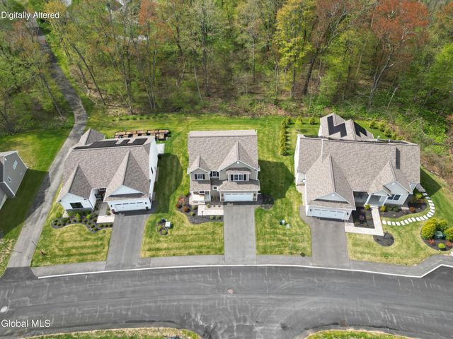 22 Wellington Court, Clifton Park, NY 12065