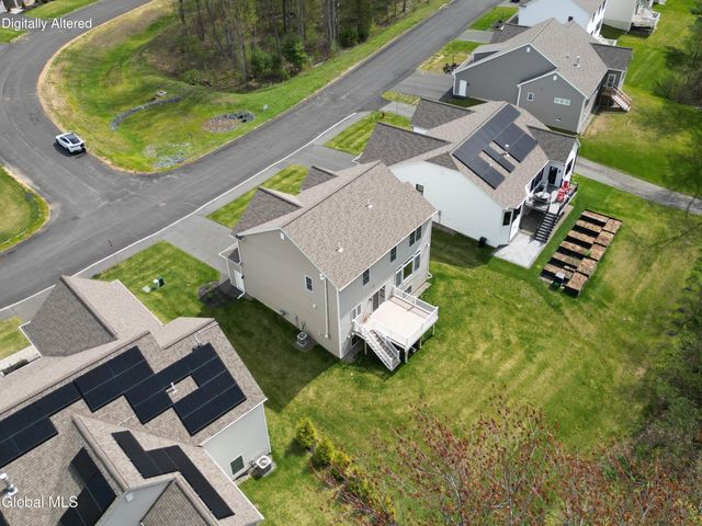 22 Wellington Court, Clifton Park, NY 12065
