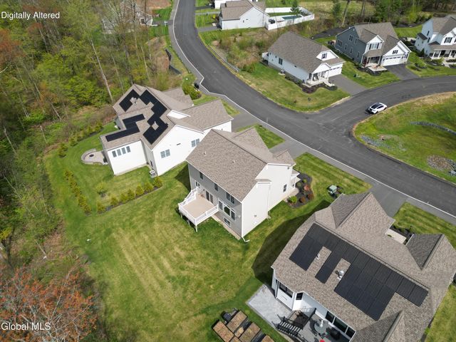 22 Wellington Court, Clifton Park, NY 12065
