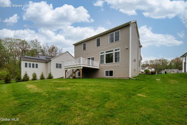 22 Wellington Court, Clifton Park, NY 12065