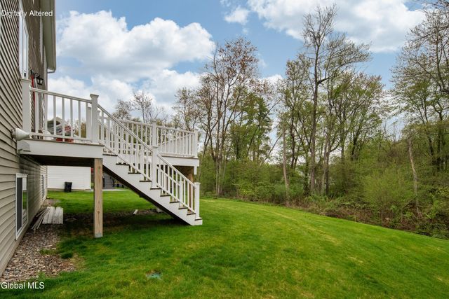 22 Wellington Court, Clifton Park, NY 12065