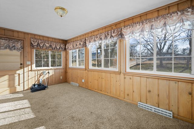 1929 5th Street, East Moline, IL 61244