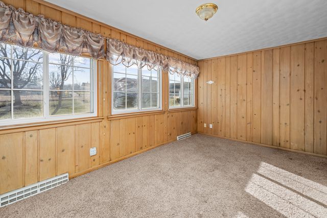 1929 5th Street, East Moline, IL 61244