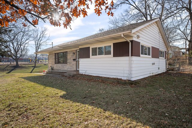 1929 5th Street, East Moline, IL 61244