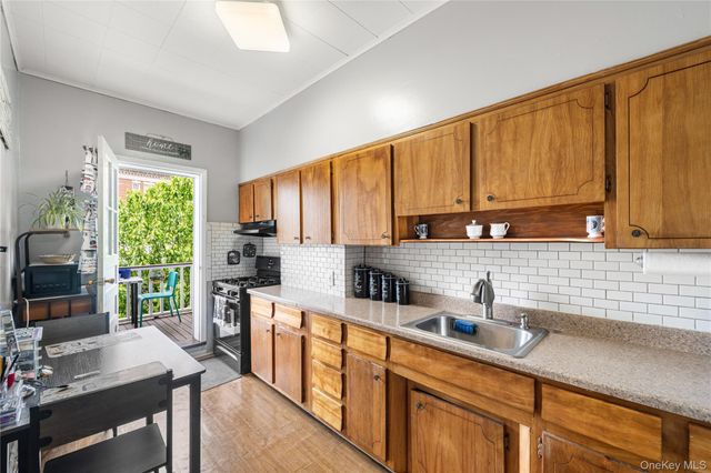 60-77 69th Avenue, Ridgewood, NY 11385