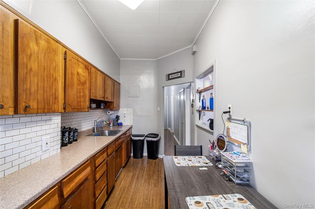 60-77 69th Avenue, Ridgewood, NY 11385