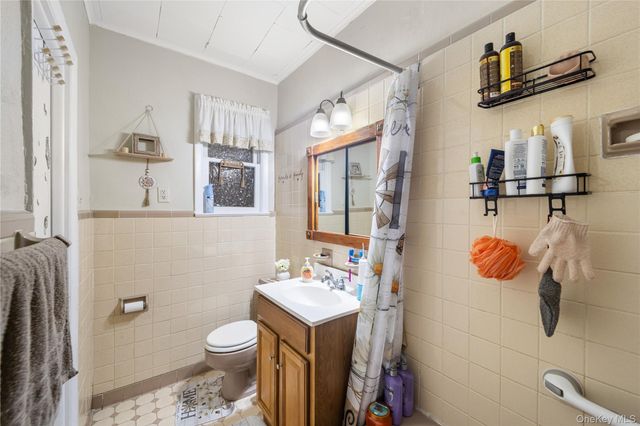 60-77 69th Avenue, Ridgewood, NY 11385