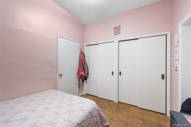 60-77 69th Avenue, Ridgewood, NY 11385