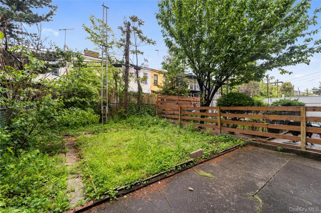 60-77 69th Avenue, Ridgewood, NY 11385