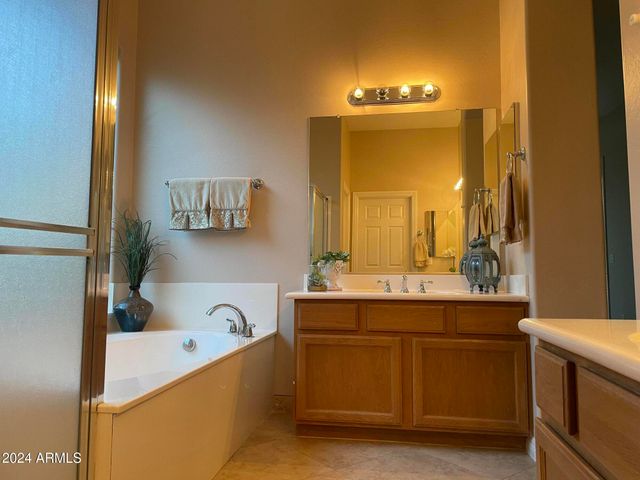 1967 E GLACIER Place, Chandler, AZ 85249