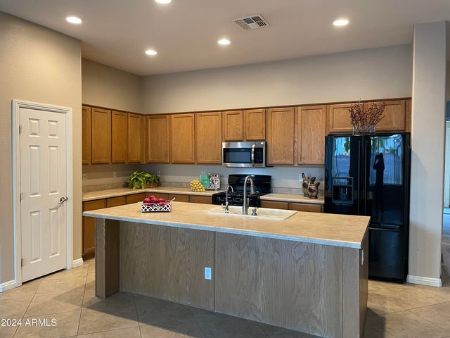 1967 E GLACIER Place, Chandler, AZ 85249