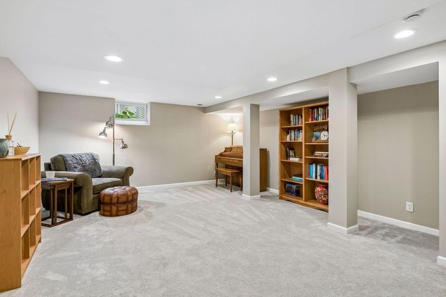 5636 Abbott Avenue S, Edina, MN 55410