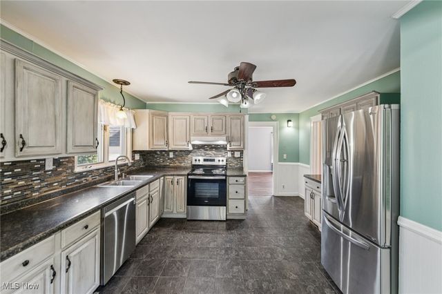 229 Basin Street NW, Navarre, OH 44662