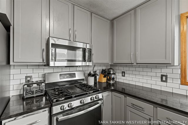 3640 Elderberry Drive, Kentwood, MI 49512