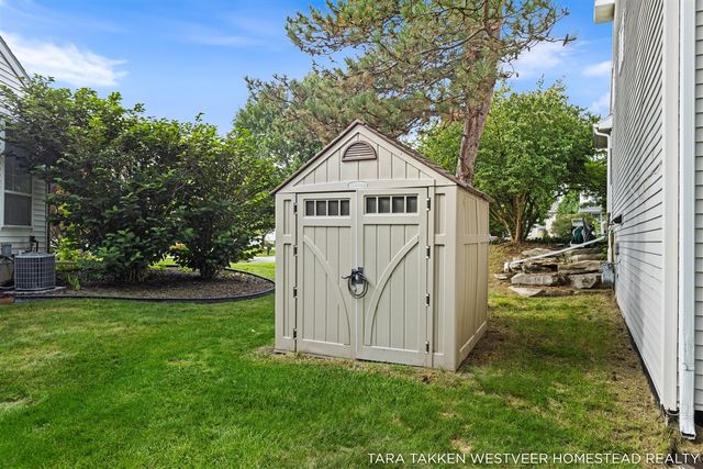 3640 Elderberry Drive, Kentwood, MI 49512