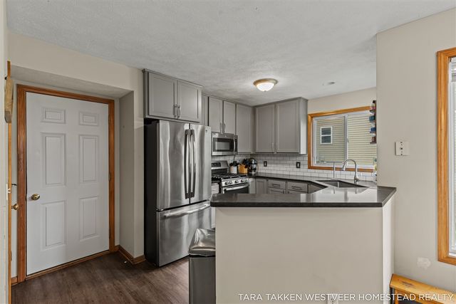 3640 Elderberry Drive, Kentwood, MI 49512