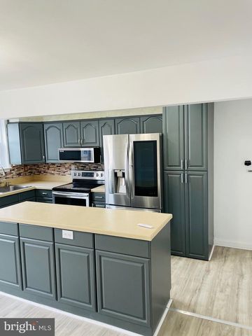 338 MAYPOLE RD, Upper Darby, PA 19082