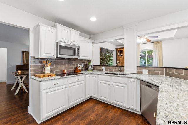 14124 Lillian Circle, Omaha, NE 68138