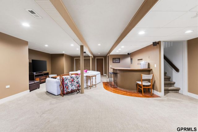 14124 Lillian Circle, Omaha, NE 68138