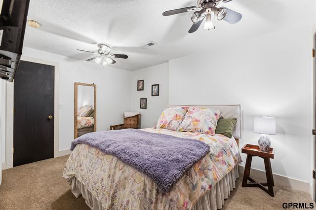 14124 Lillian Circle, Omaha, NE 68138