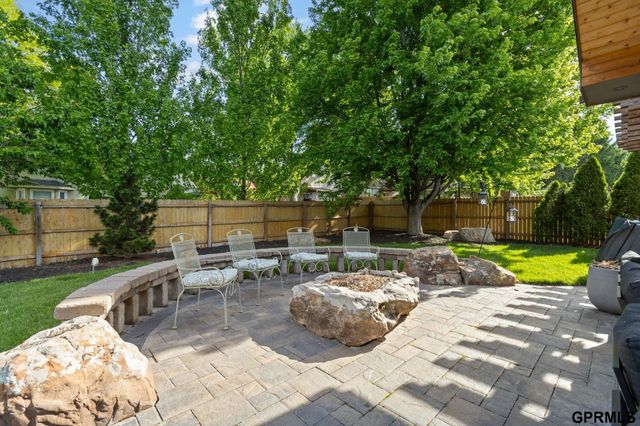 14124 Lillian Circle, Omaha, NE 68138