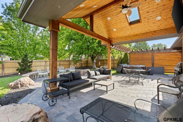 14124 Lillian Circle, Omaha, NE 68138