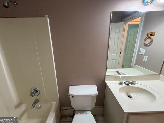 5301 NE Holly Brooke Lane, Loganville, GA 30052