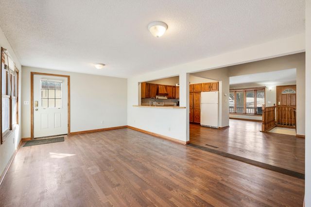 8586 Jason Avenue NE, Monticello, MN 55362