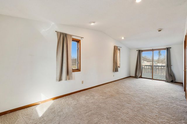 8586 Jason Avenue NE, Monticello, MN 55362