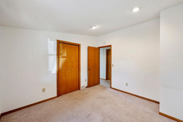 8586 Jason Avenue NE, Monticello, MN 55362