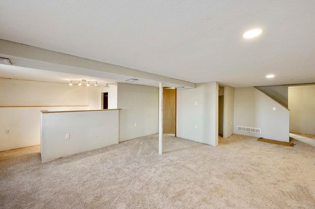 8586 Jason Avenue NE, Monticello, MN 55362