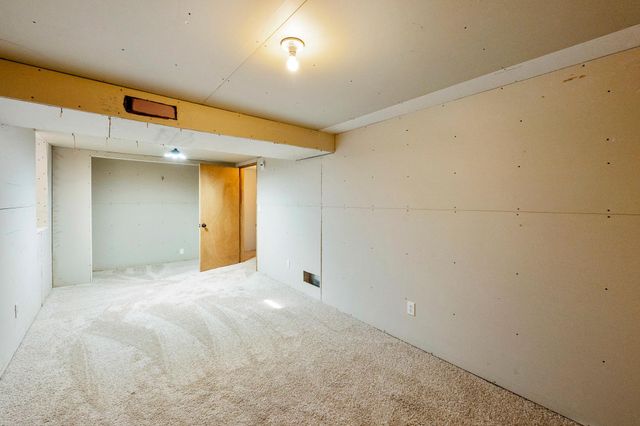 8586 Jason Avenue NE, Monticello, MN 55362