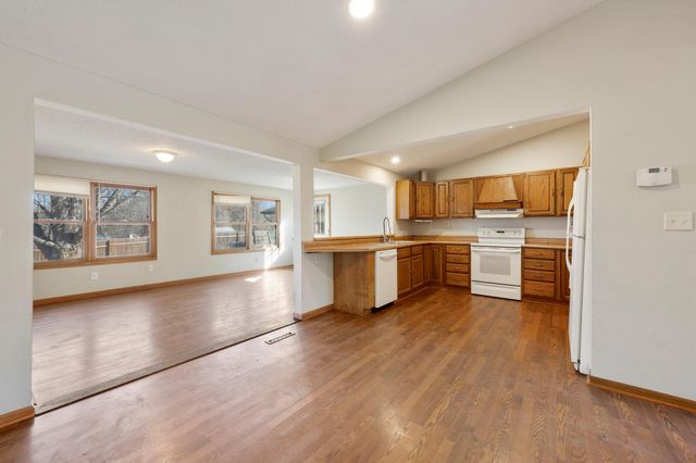 8586 Jason Avenue NE, Monticello, MN 55362