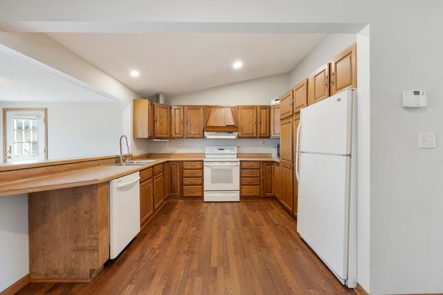 8586 Jason Avenue NE, Monticello, MN 55362