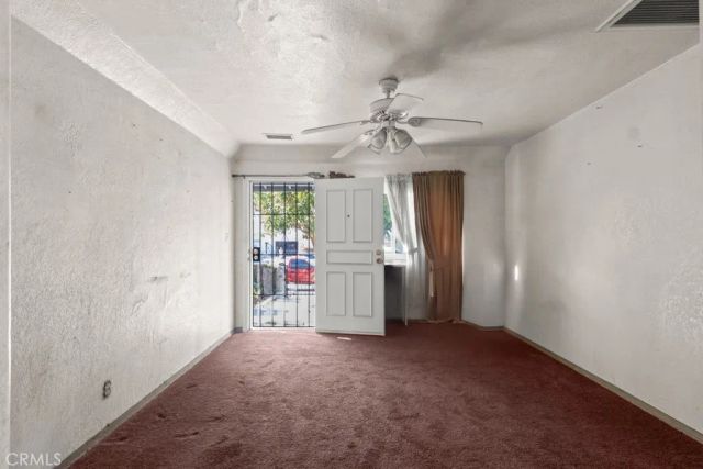 221 W Hillcrest Boulevard, Inglewood, CA 90301
