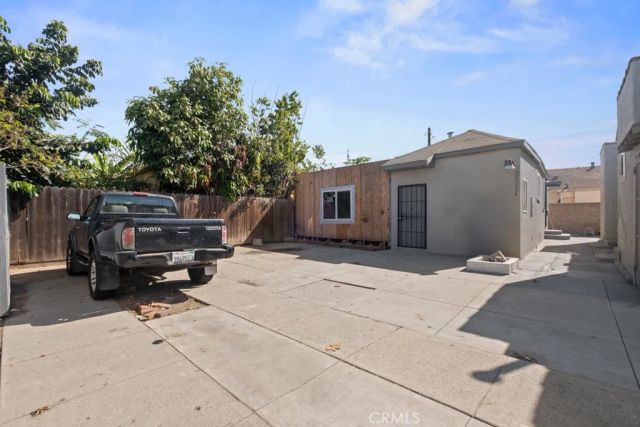 221 W Hillcrest Boulevard, Inglewood, CA 90301