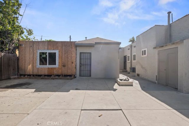 221 W Hillcrest Boulevard, Inglewood, CA 90301
