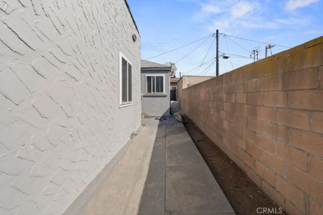 221 W Hillcrest Boulevard, Inglewood, CA 90301