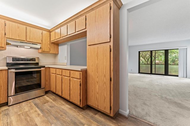 2702 SW Matheson Avenue 113-H1, Palm City, FL 34990