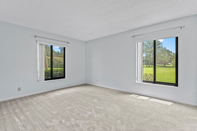 2702 SW Matheson Avenue 113-H1, Palm City, FL 34990