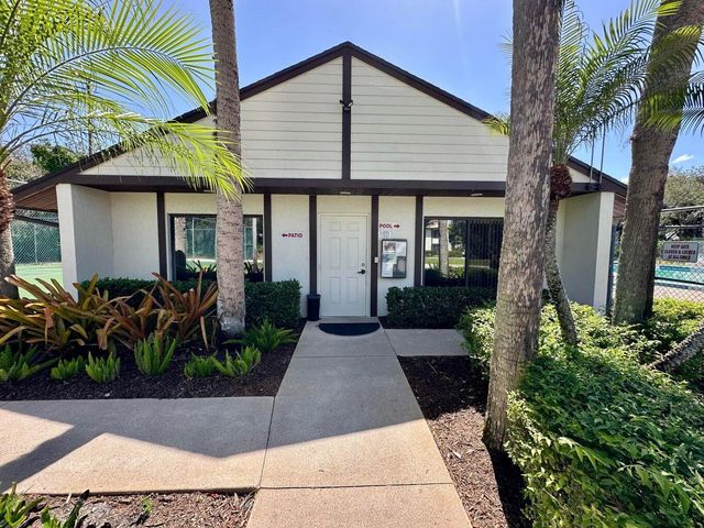 2702 SW Matheson Avenue 113-H1, Palm City, FL 34990