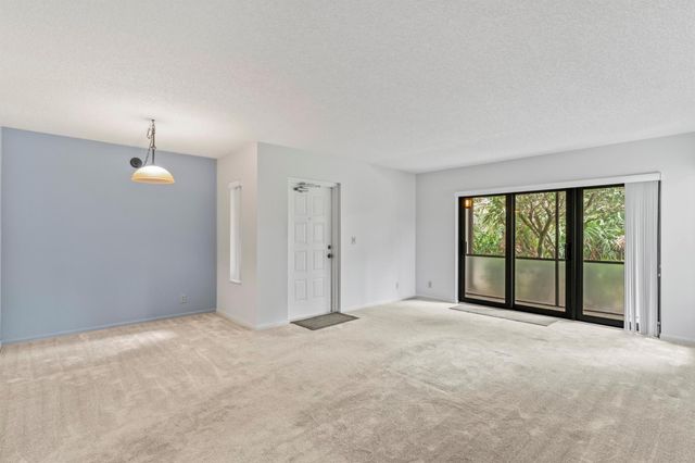 2702 SW Matheson Avenue 113-H1, Palm City, FL 34990